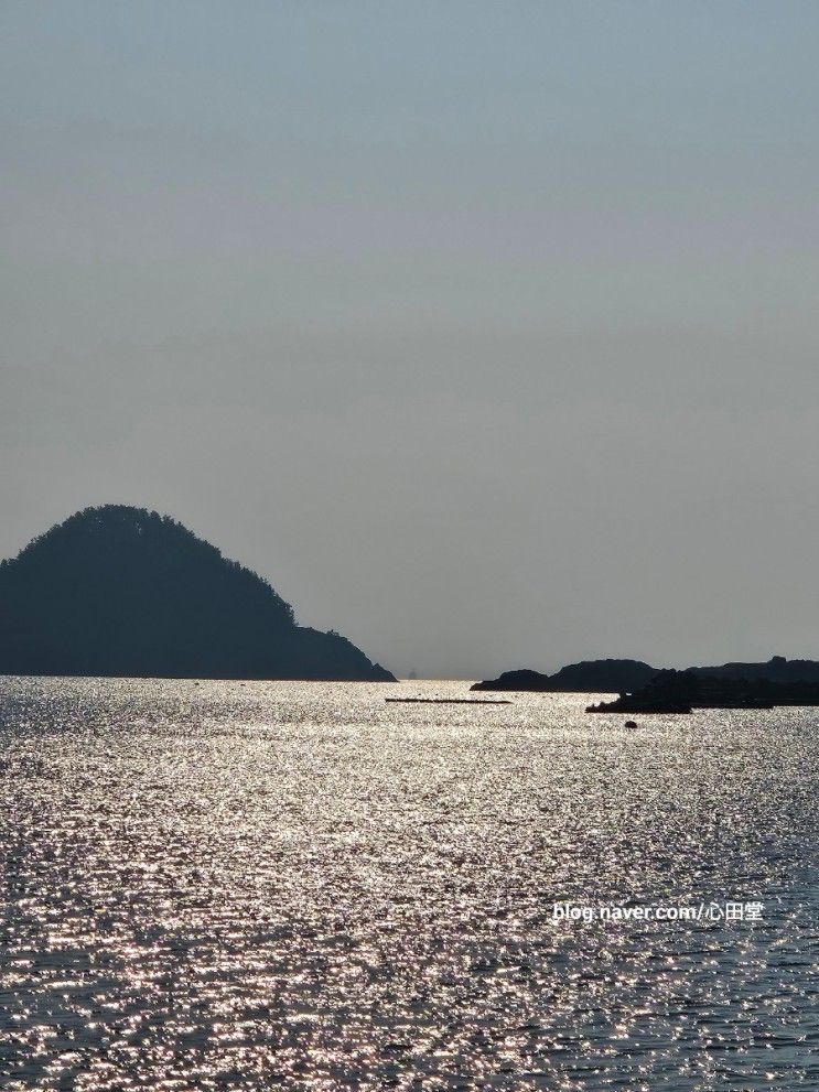 남해 상주은모래비치 해변, 상주비치 산책, 둘다섯의 밤배 노래비