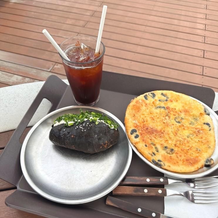 [수원/르디투어 광교] 수원 광교 대형카페, 소금빵 맛집이던...