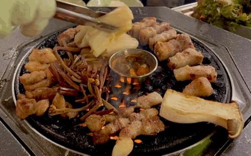 의정부역 삼겹살맛집  [제줏간 의정부점] 연탄불 흑돼지 맛집...