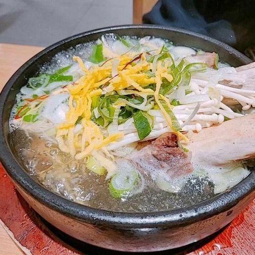 갈비탕이 맛있는 성북동면옥집 현대프리미엄아울렛스페이스원