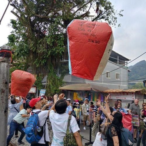 대만여행 스펀역 천등날리기, 지우펀거리와 홍등계단