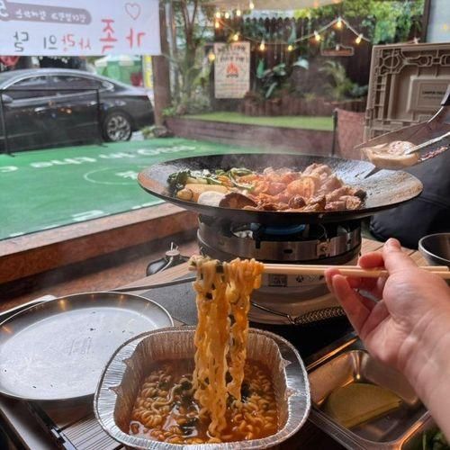 인천대공원 삼겹살 바베큐 가족모임 식당 인더캠핑