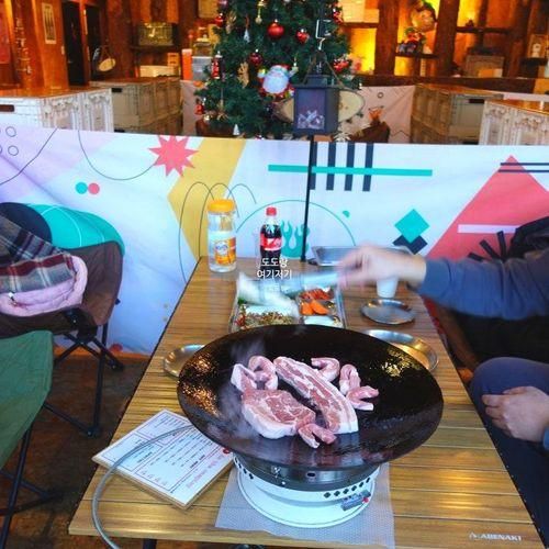 인천대공원맛집 :: 캠핑느낌 고기집 인더캠핑 한강라면