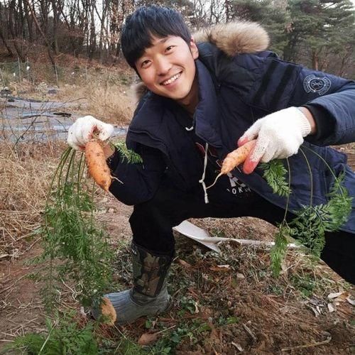 첫 눈 내리는 날 경기도 포천 민토리 숲학교에서의 주말(첫 대면...