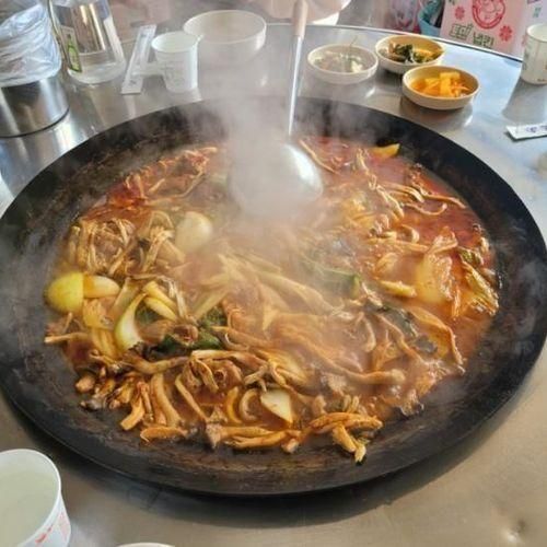 [양평 맛집] 양평 솥뚜껑 닭볶음탕 - 어선장 & 떡봉 추천, 메뉴