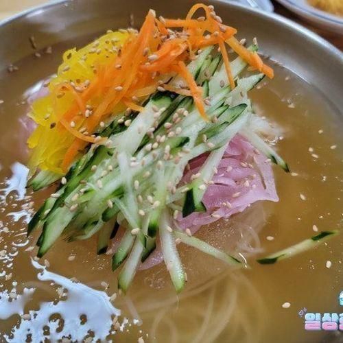 경주 교촌마을맛집 경주미정당 교촌곳간 냉국수 맛집이네요