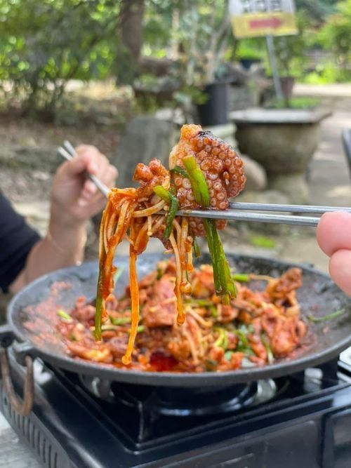 용연사 벚꽃길 맛집 하늘천따지 참숯불구이