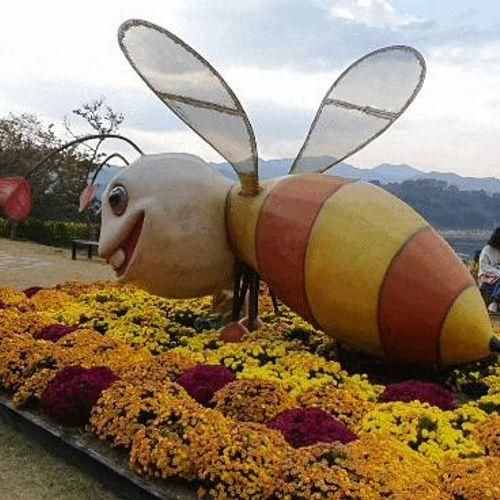 꿀꾸르벌. 꿀벌나라 테마공원! 가까운 칠곡 :)