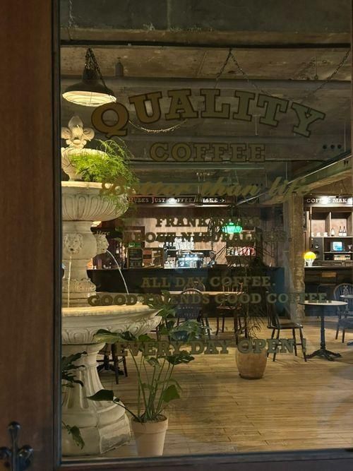 [행궁동 카페] 이번에 오픈한 신상카페, 분수대가 있는 크로플 맛집 '크랭크커핀바' 굿굿