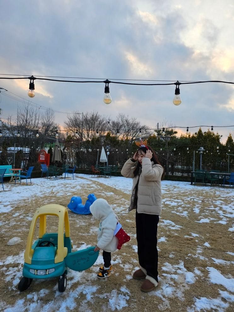 양평 그린망고 카페 크리스마스 이브날 아기와 방문했다