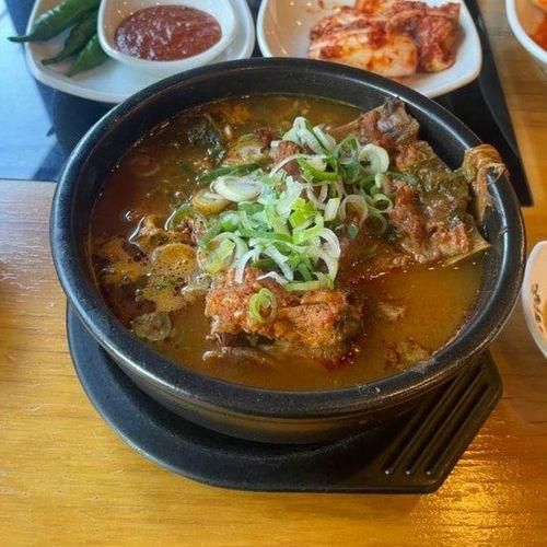 서대구역에서 맛본 평리 남다른감자탕 해장국이 푸짐하고...