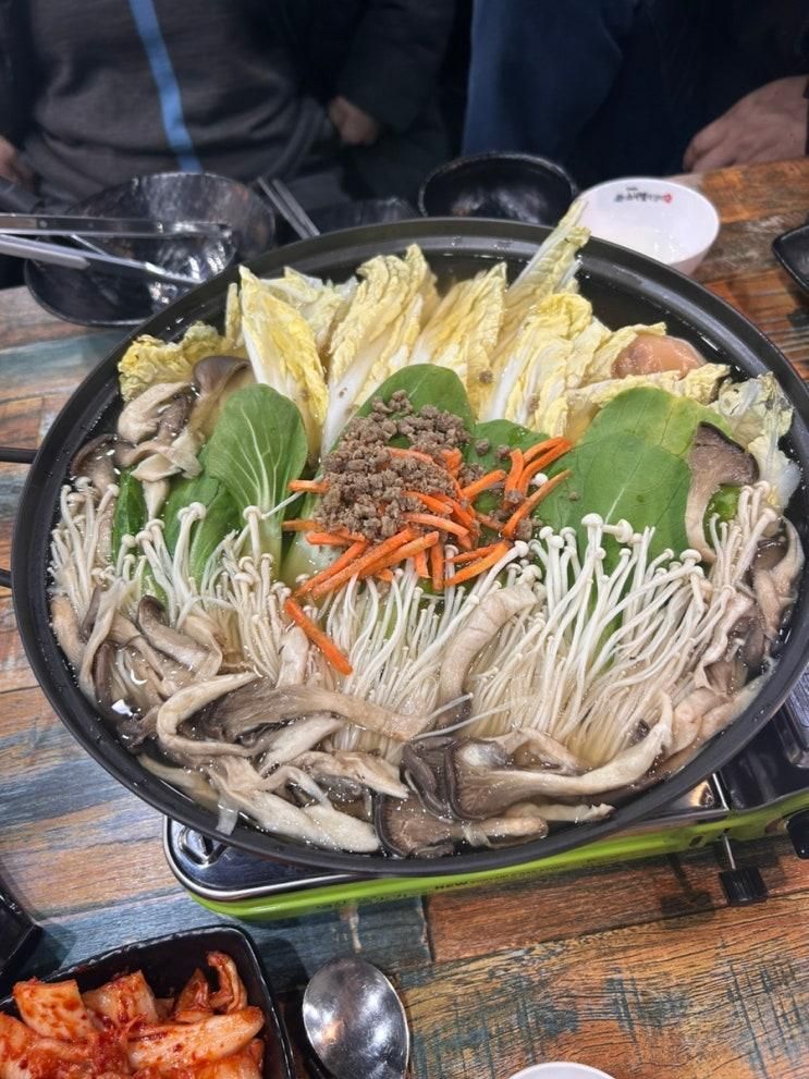 안성 공도 겉절이가 맛있는 칼국수집 (놀이방 식당)