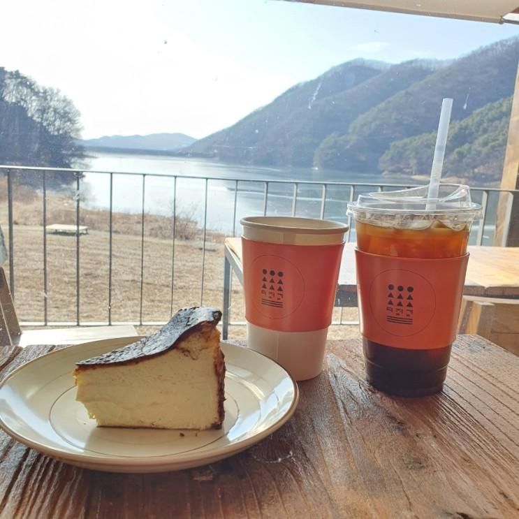 안성카페 더정감 미산저수지 뷰맛집