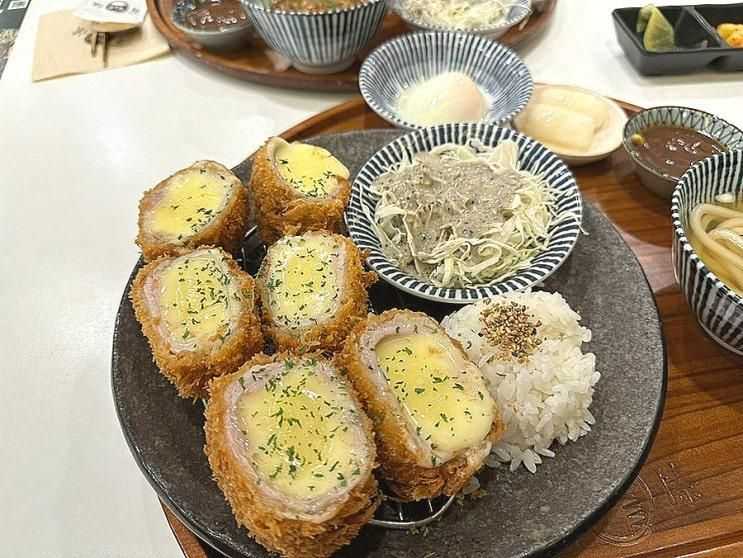 신촌 맛집 연세대 돈까스 백소정 신촌점 모짜렐라 치즈카츠...