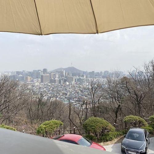 더숲 초소책방. 주차 인왕산 종로 데이트코스 서울 뷰 맛집