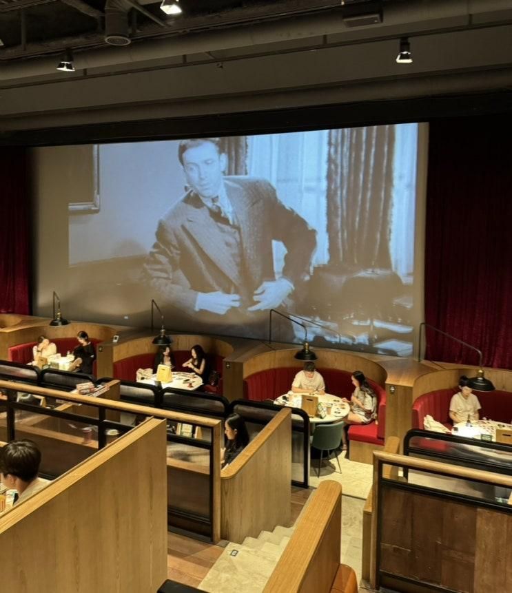 강남역놀거리 강남 보드게임카페 “레드버튼 시네마강남”...