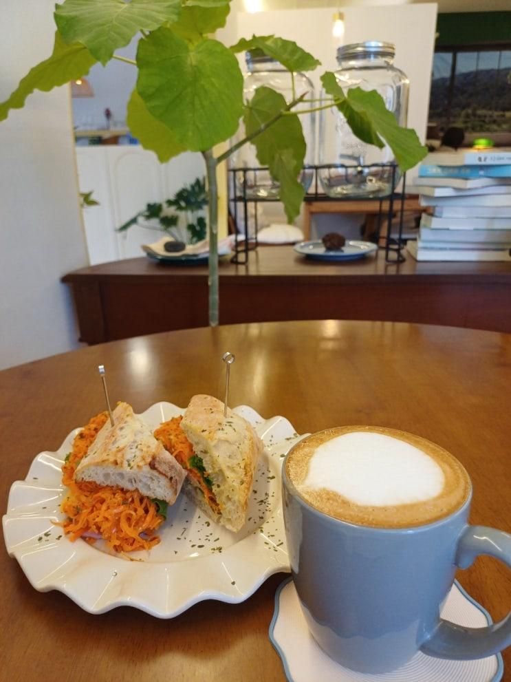 당근라페 샌드위치 맛집 동탄조용한카페 정오처럼