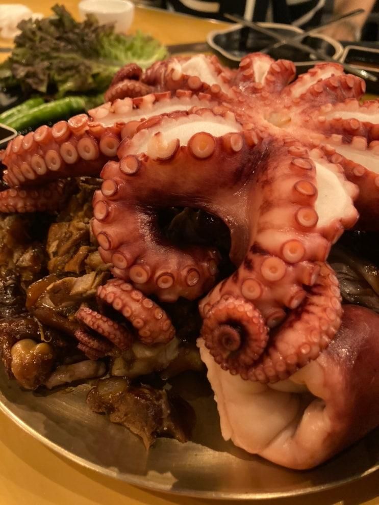 피어난 대왕 꽃문어족발 맛집 야들야들한 보약족발보쌈 고잔점