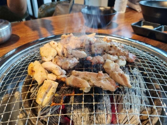 가평군청맛집 토닭토닭 참숯불닭갈비 아이와 소금 닭갈비...