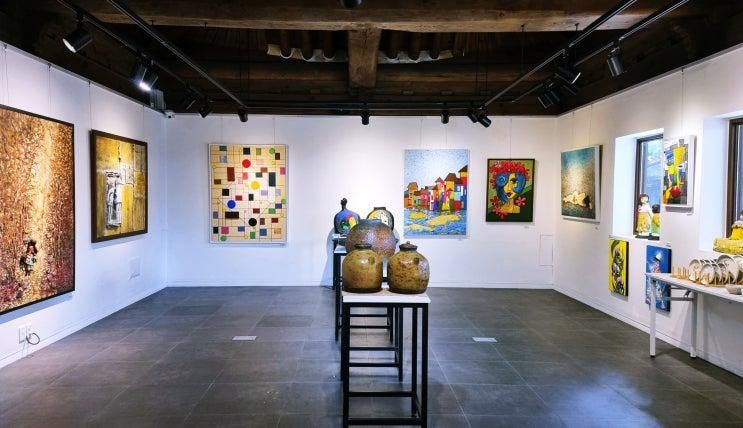 전주 한옥마을 한지공예 실내 전시 전주공예품전시관...