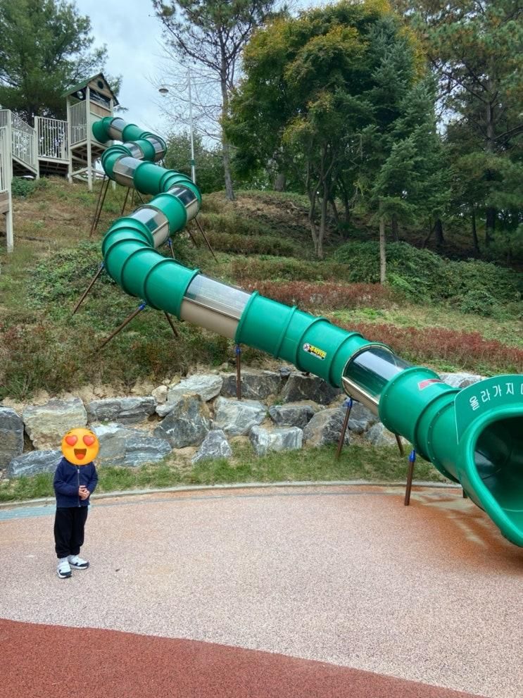 충남 서산 울음산공원에서 4살아기가 타본 초대형미끄럼틀