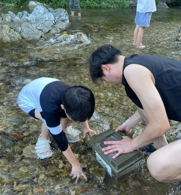부산 장안사 계곡 아이와 발 담그며 물고기잡기 백숙 식사까지!