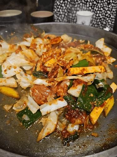 춘천 닭갈비 맛집 통나무집 닭갈비 남춘천점 철판 숯불 선택하기