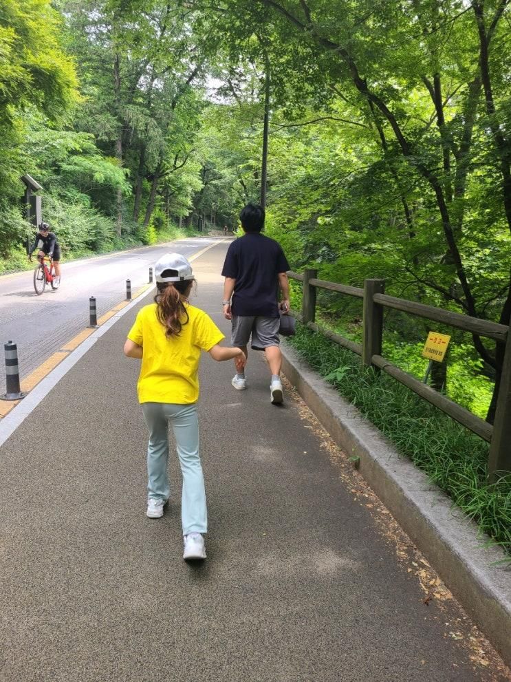 온 가족이 함께 남산 타워 올라가기 + 용산도서관