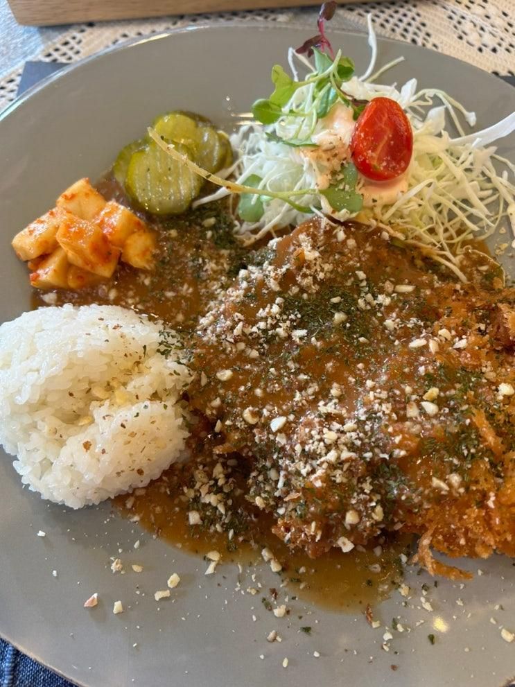 근처 애견동반 추억의 경양식돈까스 맛집 로라의정원