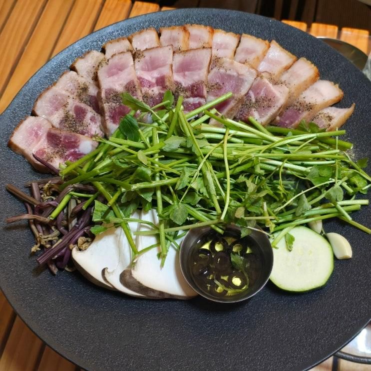 청주 외곽 야외바베큐 맛집 뒷정리 없는 캠핑식당 캠핑펍글러브
