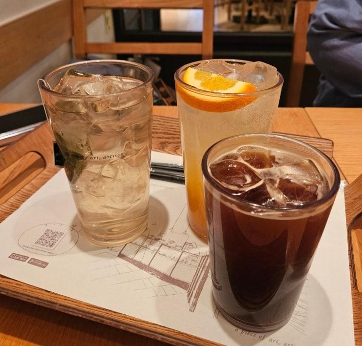 신논현역 조용하고 아늑한 카페 아티제 강남점