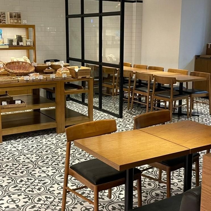 역삼역 카페 아티제 베이커리 케이크 추천 (에쉬레 롤케이크)