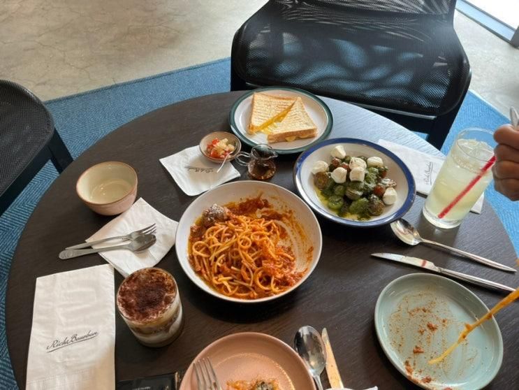 시흥 브런치 카페 리치버번 라이브 바 공연도 즐기는 파스타 맛집