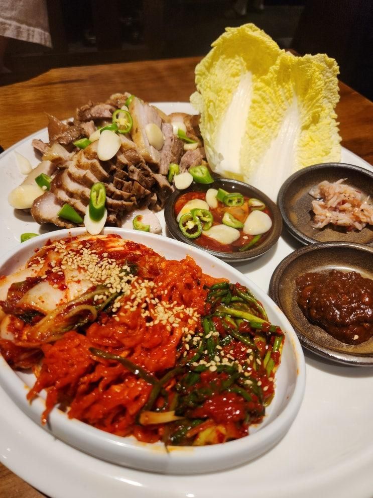 합정보쌈맛집 수육+칼국수까지 맛있는 어서와칼국수 홍대합정점