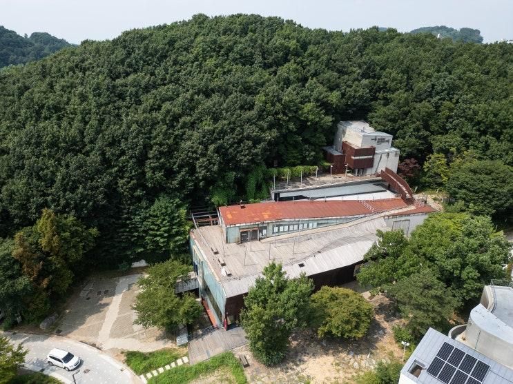 한길 북하우스&북카페 포레스타_파주 헤이리예술마을 자연 품은...