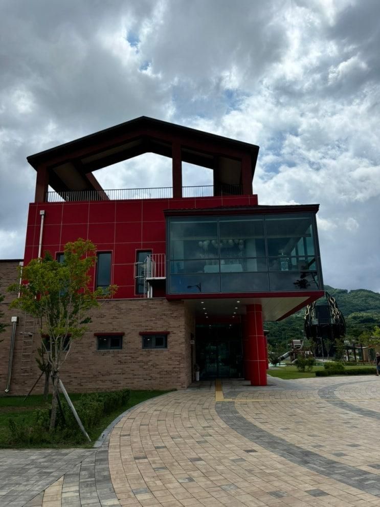 4개월 아기랑 장수 도깨비전시관 더 레드하우스 베이커리 카페