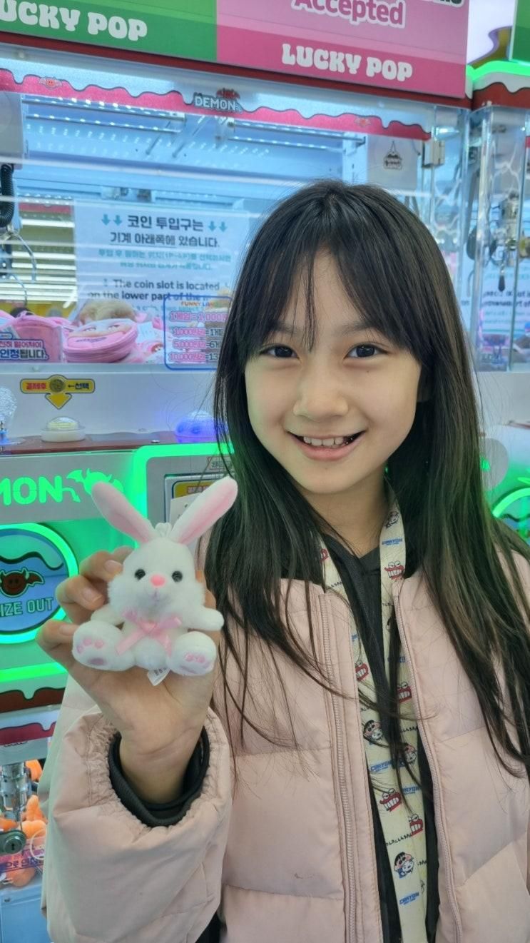 가족나들이 대형 인형뽑기, 가챠샵 럭키팝 성수점