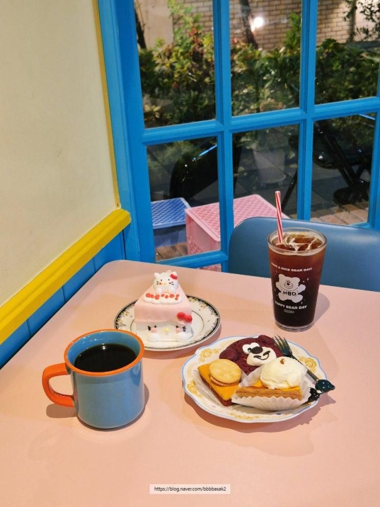 홍대 케이크 맛집 해피베어데이 합정 본점 동화처럼 귀여운 디저트 카페