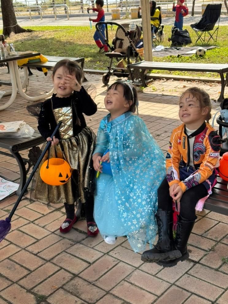 꼬마 아가씨들의 할로윈 Trick or Treat~