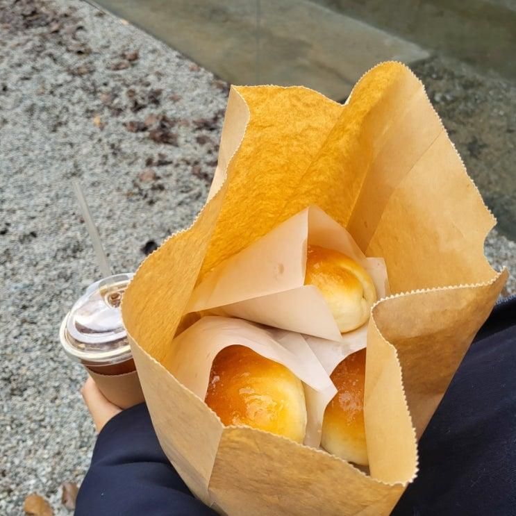 [안성카페] 990 소금빵 "배꽃길61" 안성 대덕면 유명빵집 사전예약