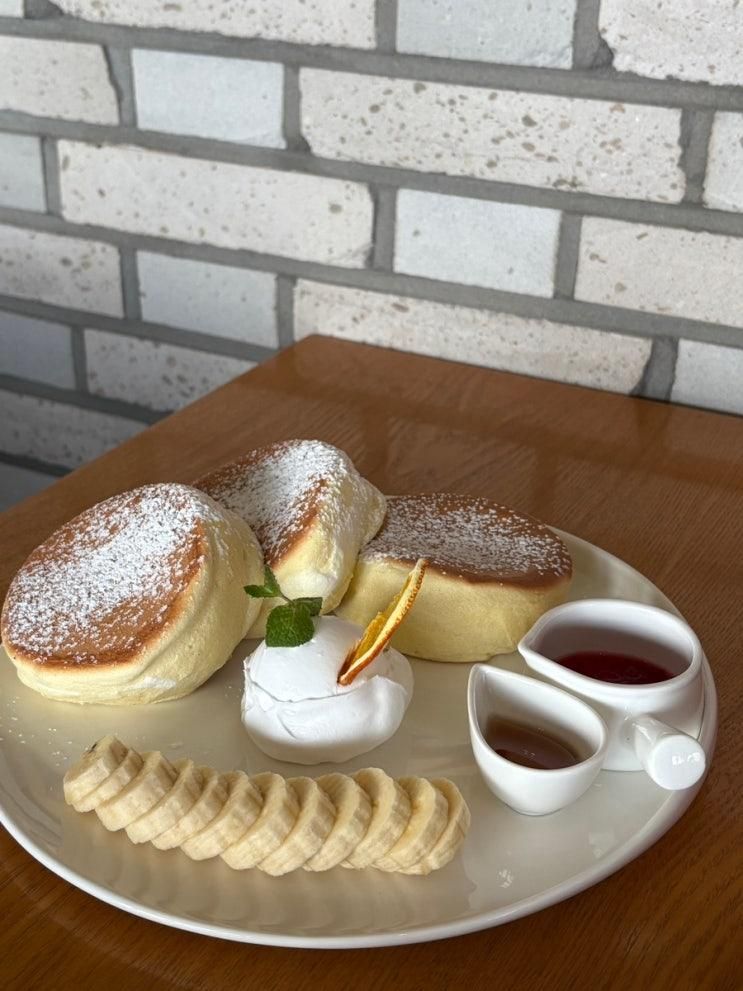 [남양주]한강뷰가 보이는 수석동브런치카페 맛집 '트윈트리'
