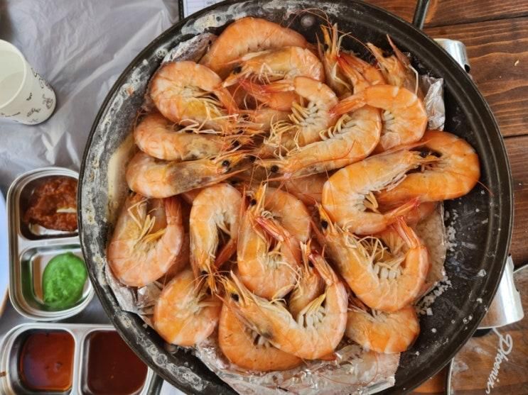 🦐 캠핑 감성 폭발! 안산 정일수산에서 왕새우 소금구이 1kg, 새우튀김, 라면까지 완벽 코스 즐기기! 💙