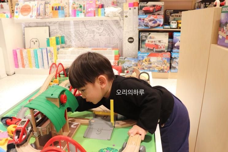 서울 삼성역 라이프스타일 편집샵 인더스토리 현대백화점 무역센터점