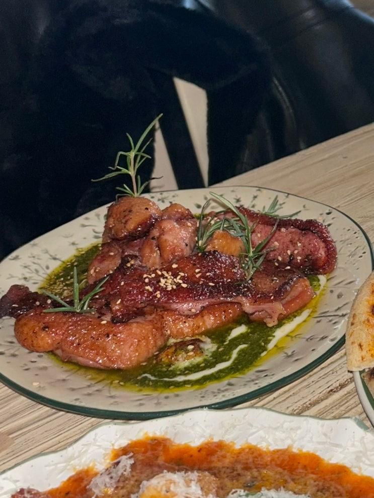 📍 성수 맛집 추천: 플루서라구뜨에서 피자와 오리스테이크 제대로 즐기기!/ 내돈내산