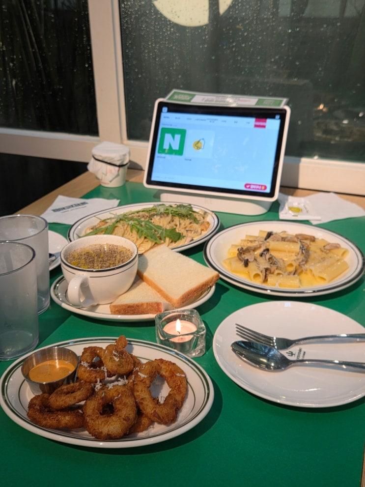 광주 데이트 뽁식당 동명동점에서 아기와 함께한 따뜻한 가족... 