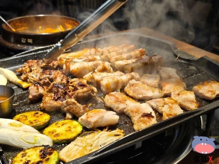 영종도 하늘도시 고기집 구워주는 삼겹살 맛집 월돈 하늘본점