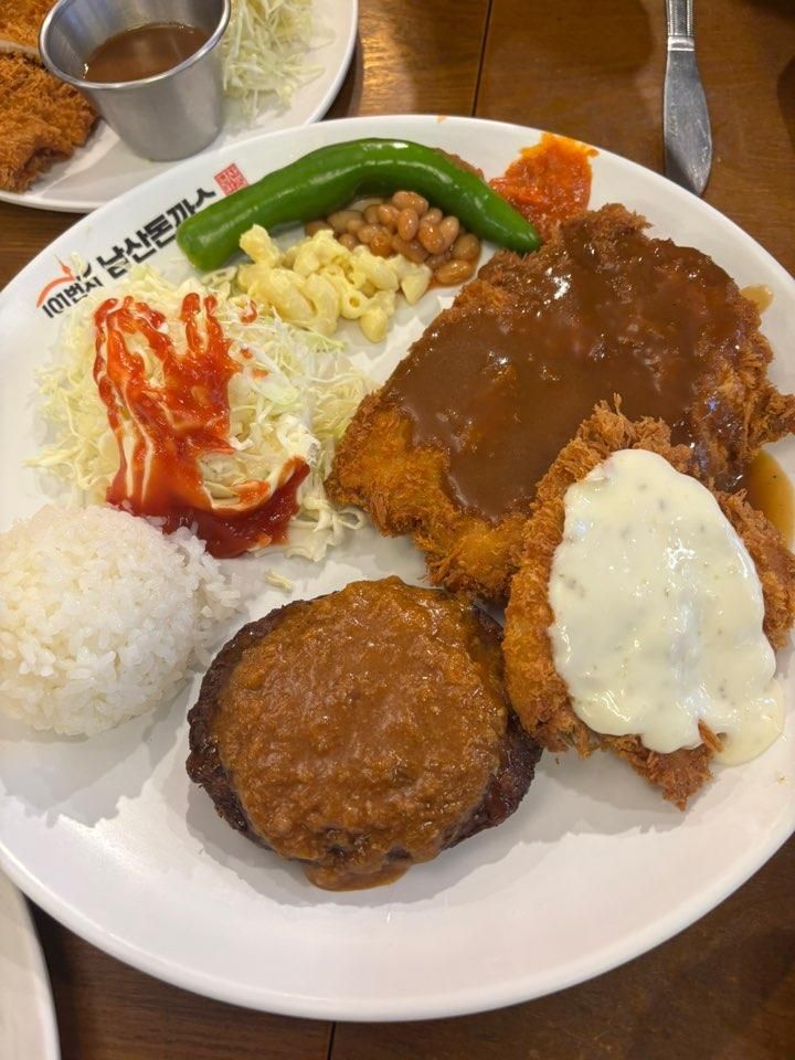 [아이랑종로]인사동 밥집, 호불호 없는 “101번지 남산돈까스 안녕인사동점”