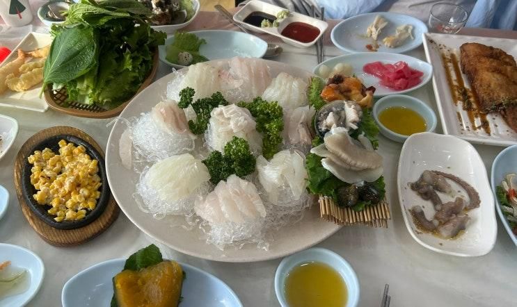 [태안맛집] 안면도 등대횟집 | 노을 보면서 회 먹기 좋은 백사장항 횟집