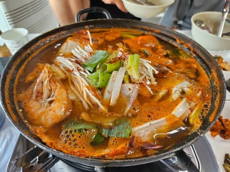 태안 안면도맛집 사랑채밥상 게국지 칼국수 굿!
