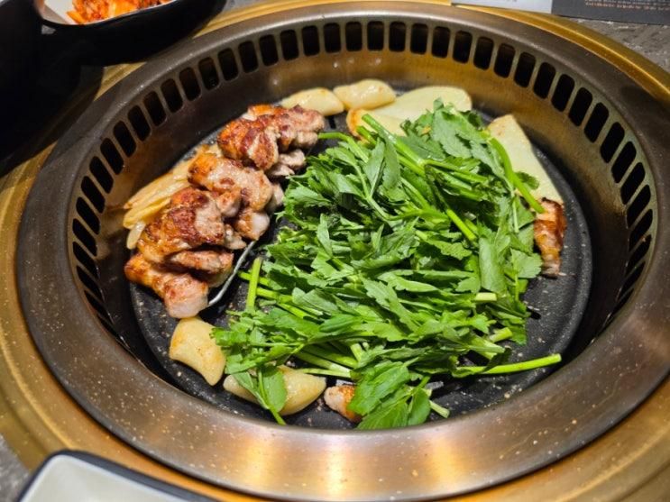 주차가 너무 편해서 가족 외식에도 딱인 강남구청역 삼겹살 맛집 두껍살 청담직영점
